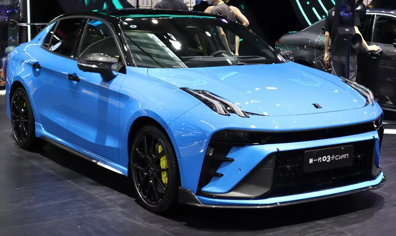 Lynk & Co 03 – Test, Preise und تقييم bei شام كارز