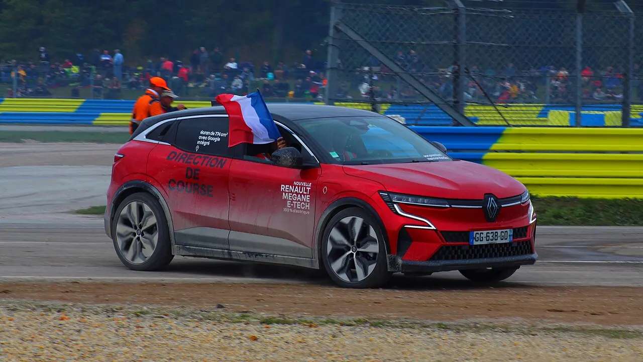 Renault Megane E-Tech – Test, Preise und تقييم bei شام كارز