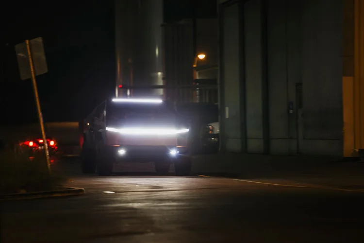 Tesla Cybertruck – Test, Preise und تقييم bei شام كارز